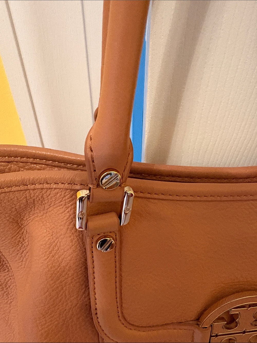 Tory Burch Amanda Leather Bag - Picture 5 of 13